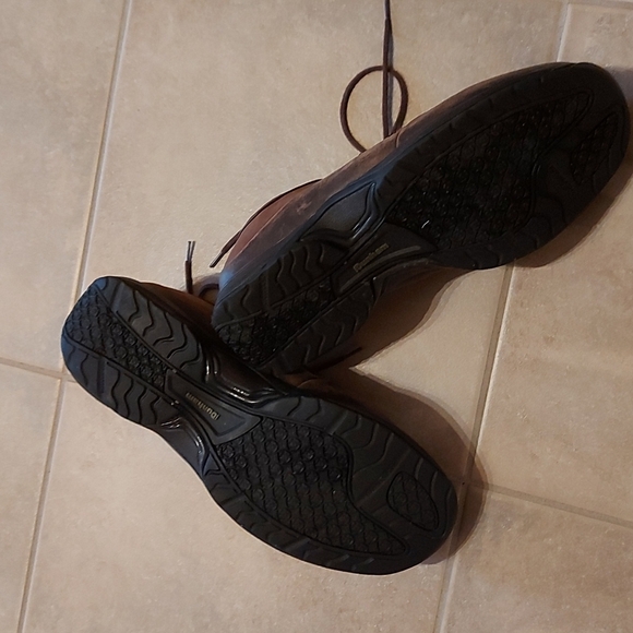 Dunham Mens Casual Brown Distressed Leather and Suede Lace up Shoes - Picture 3 of 6